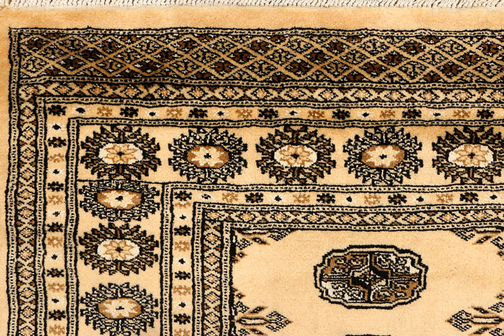 Navajo White Bokhara 4' 7 x 6' 9 - No. 38952 - ALRUG Rug Store