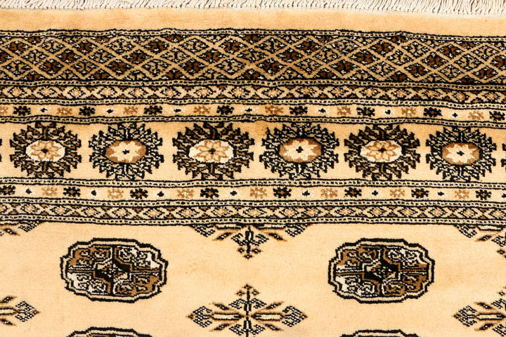 Navajo White Bokhara 4' 7 x 6' 9 - No. 38952 - ALRUG Rug Store