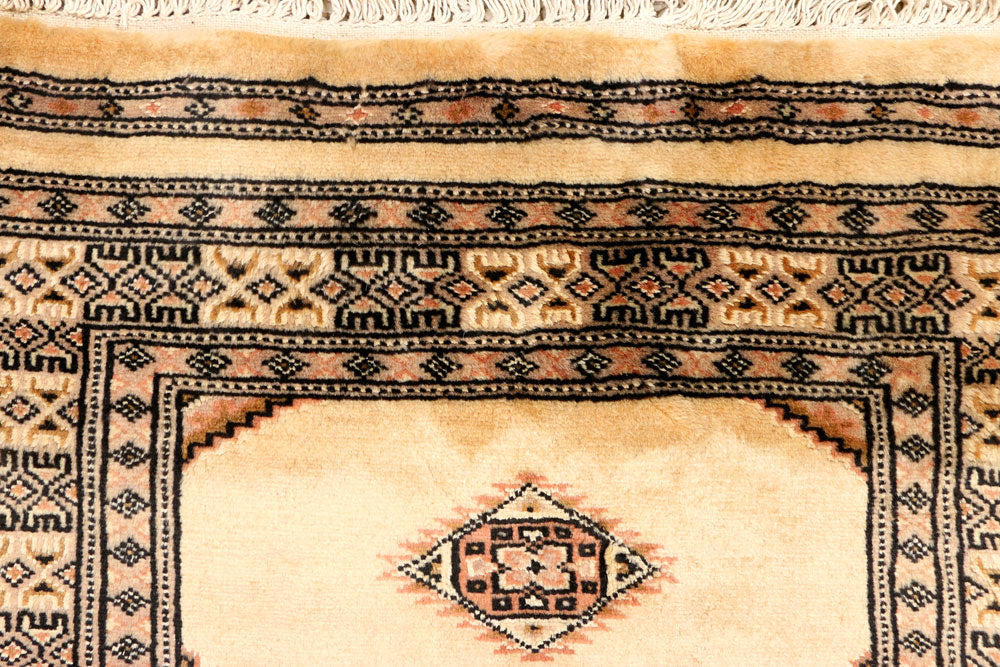 Navajo White Jaldar 2' 6 x 13' 7 - No. 39028 - ALRUG Rug Store