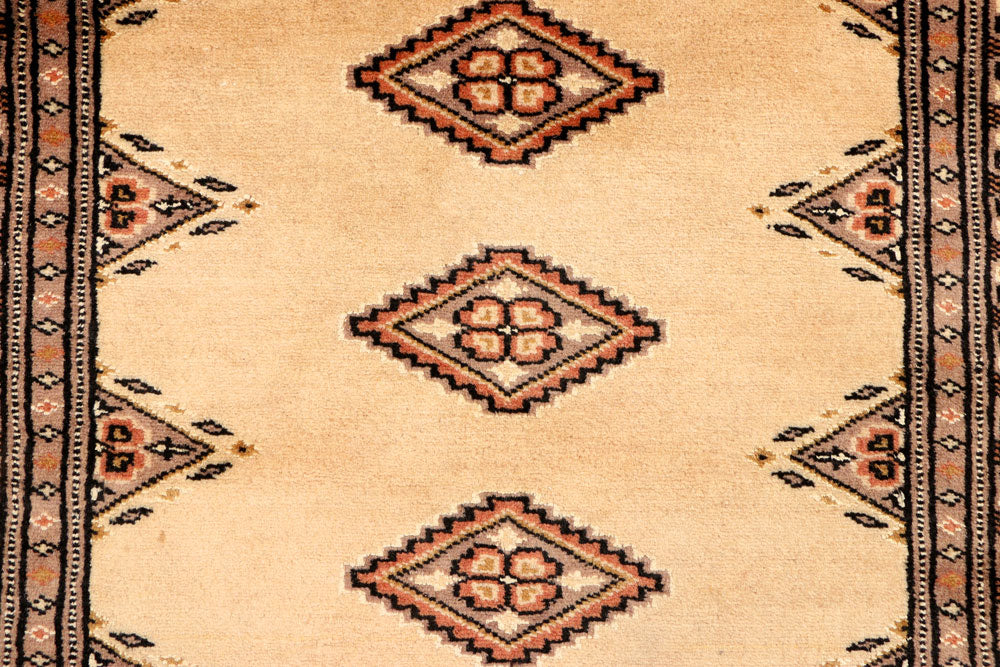 Navajo White Jaldar 2' 7 x 13' 11 - No. 39035 - ALRUG Rug Store