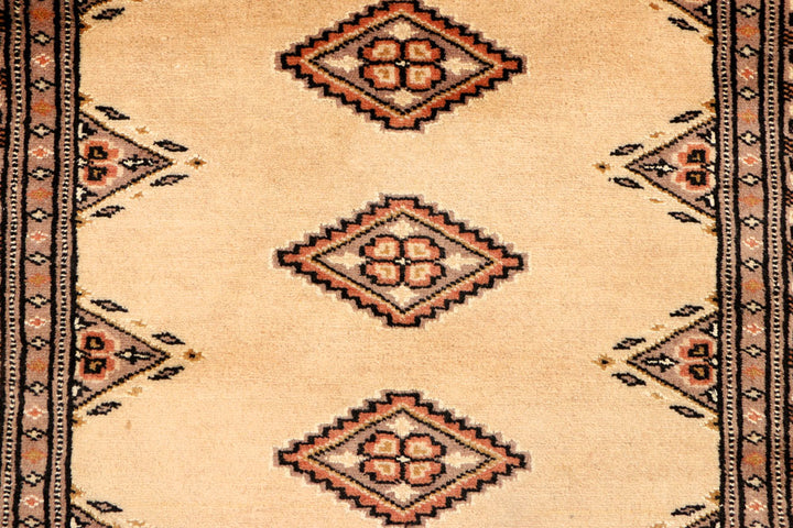 Navajo White Jaldar 2' 7 x 13' 11 - No. 39035 - ALRUG Rug Store