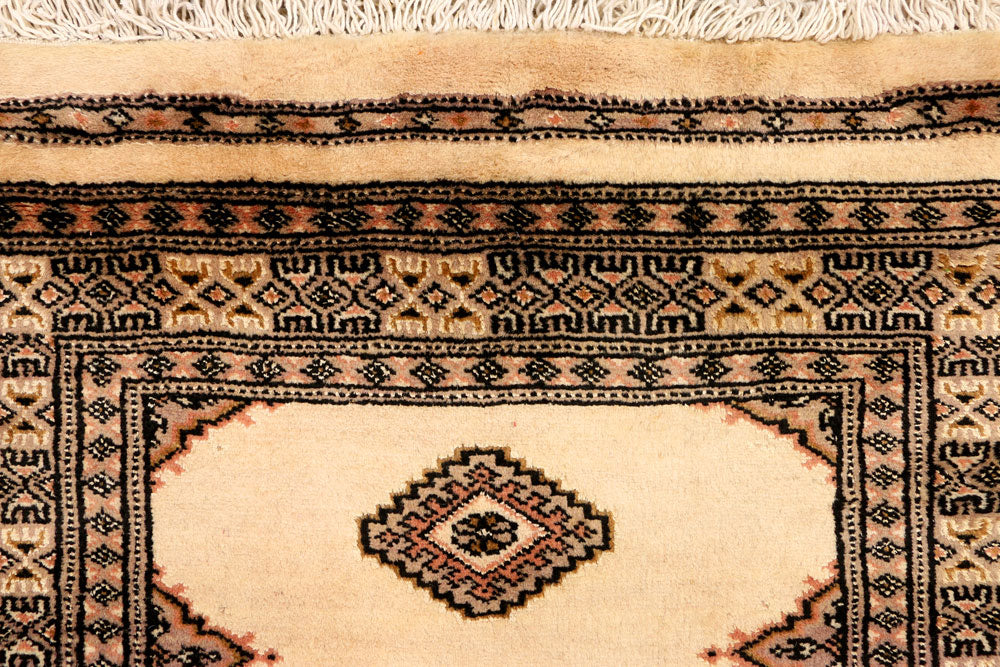 Navajo White Jaldar 2' 7 x 14' 5 - No. 39039 - ALRUG Rug Store