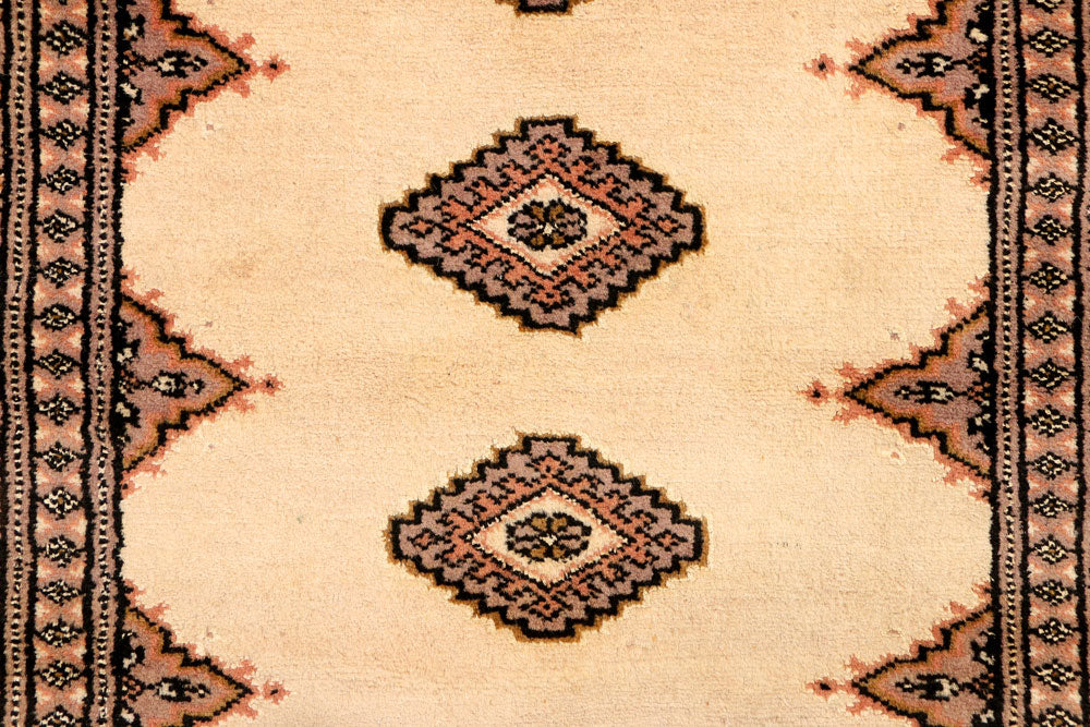 Navajo White Jaldar 2' 7 x 14' 5 - No. 39039 - ALRUG Rug Store