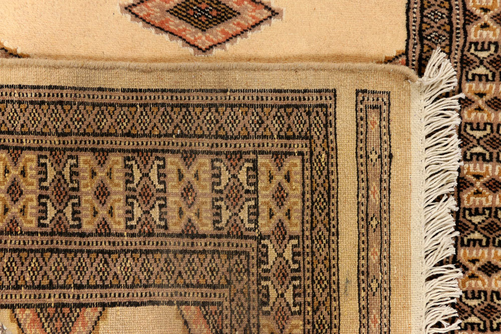 Navajo White Jaldar 2' 7 x 13' 7 - No. 39041 - ALRUG Rug Store