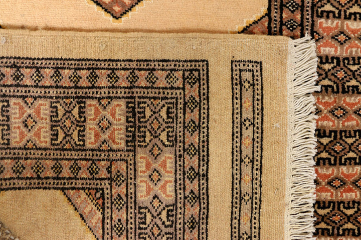 Navajo White Jaldar 2' 7 x 13' 11 - No. 39045 - ALRUG Rug Store