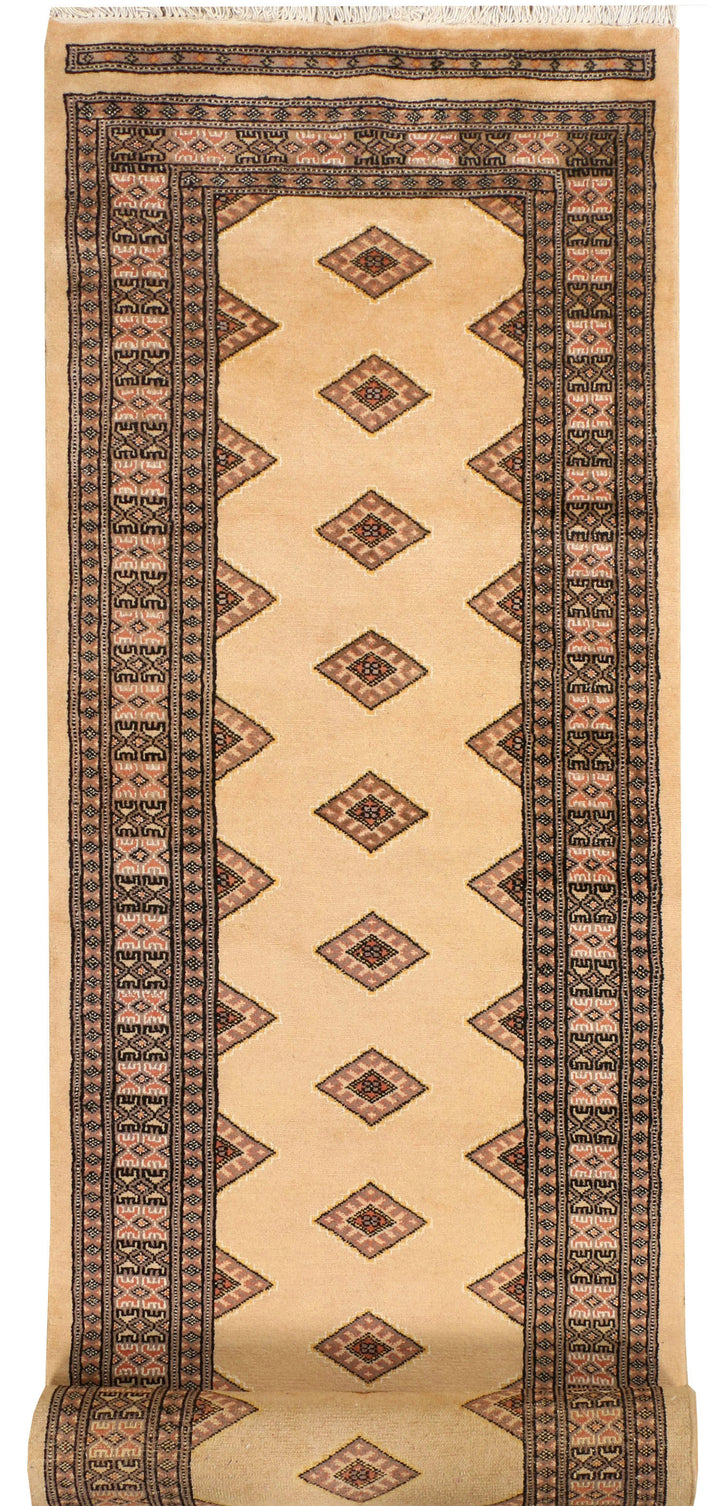 Navajo White Jaldar 2' 7 x 13' 11 - No. 39045 - ALRUG Rug Store