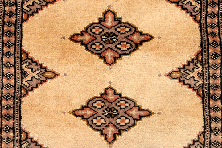 Navajo White Jaldar 2' 5 x 13' 6 - No. 39047 - ALRUG Rug Store