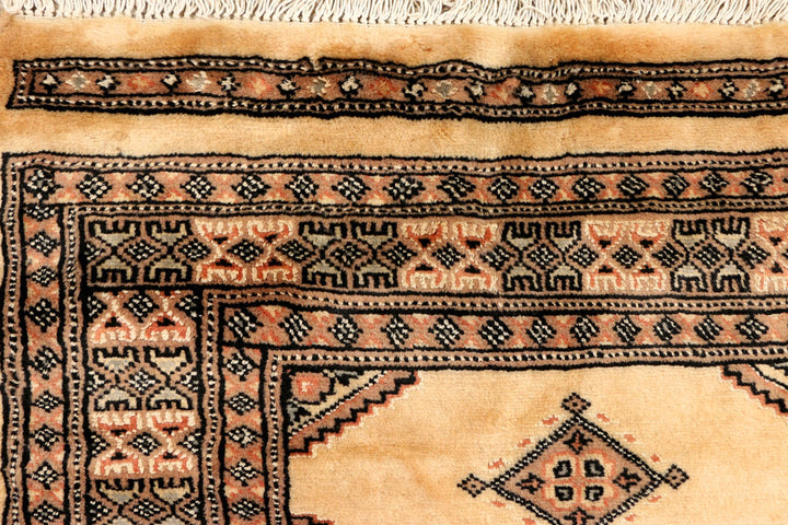 Navajo White Jaldar 2' 6 x 13' - No. 39051 - ALRUG Rug Store