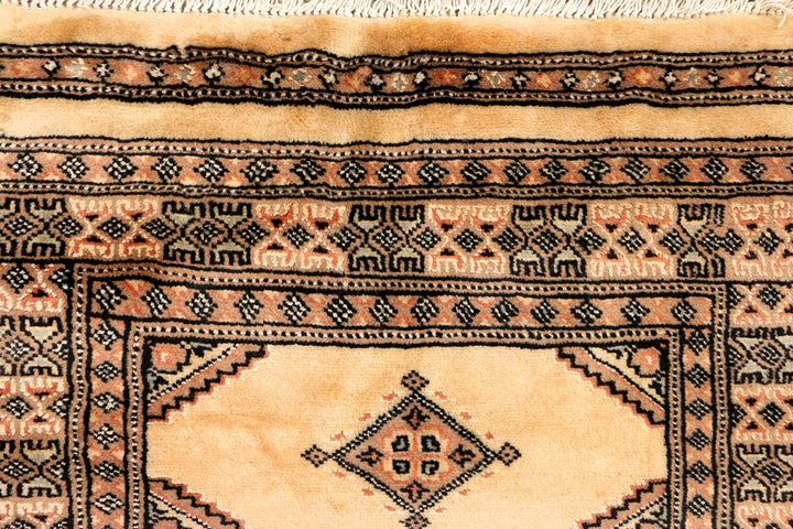 Navajo White Jaldar 2' 6 x 13' - No. 39051 - ALRUG Rug Store