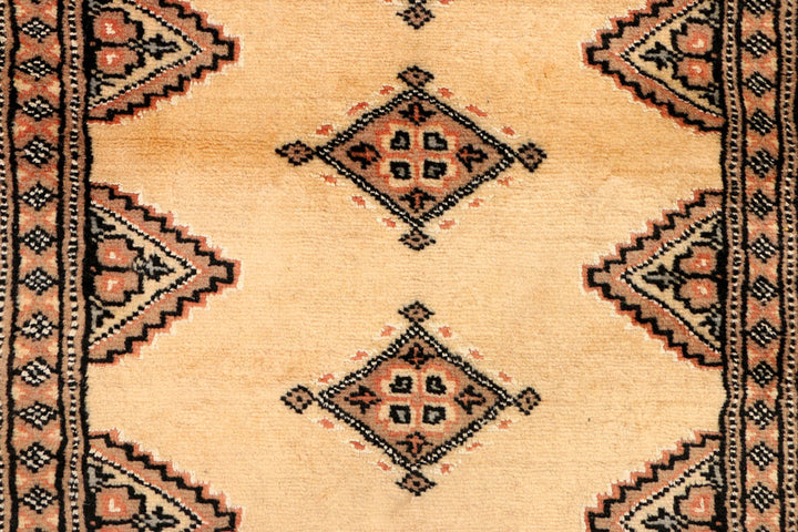 Navajo White Jaldar 2' 6 x 13' - No. 39051 - ALRUG Rug Store