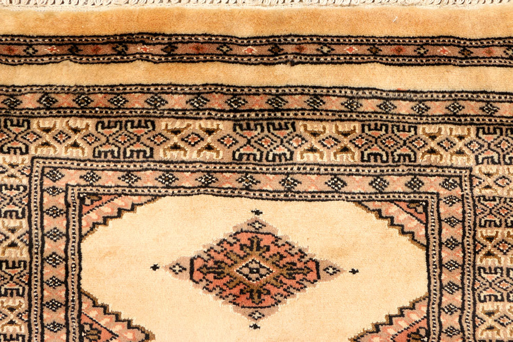 Navajo White Jaldar 2' 6 x 13' 8 - No. 39055 - ALRUG Rug Store