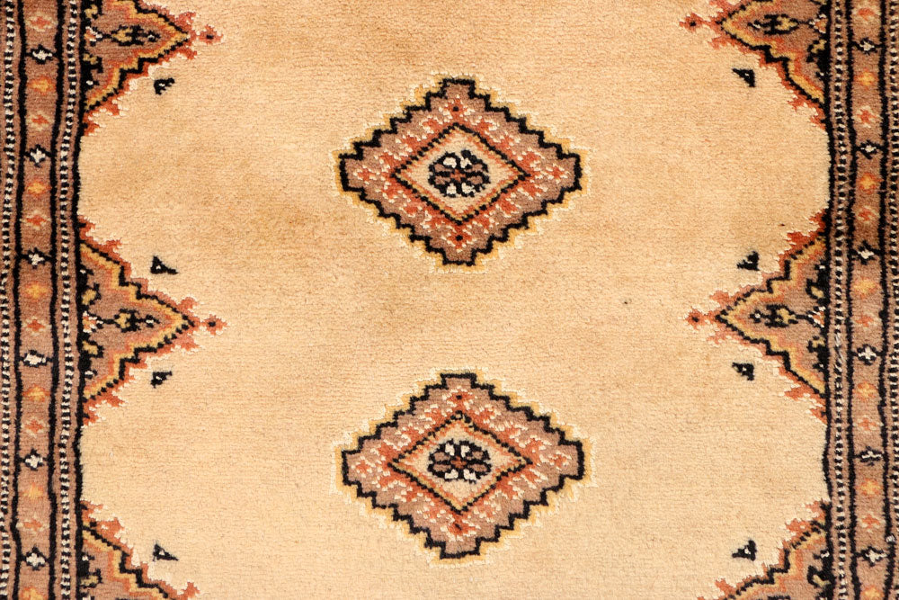 Navajo White Jaldar 2' 6 x 13' 4 - No. 39057 - ALRUG Rug Store