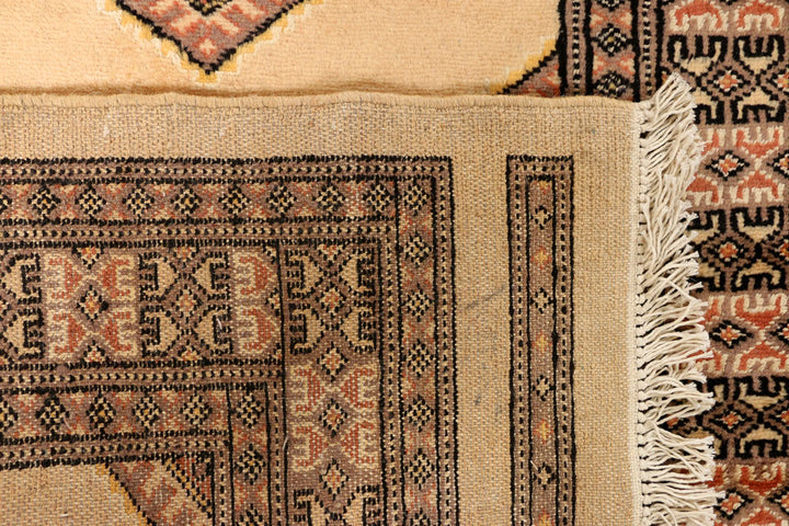 Navajo White Jaldar 2' 7 x 12' 10 - No. 39063 - ALRUG Rug Store