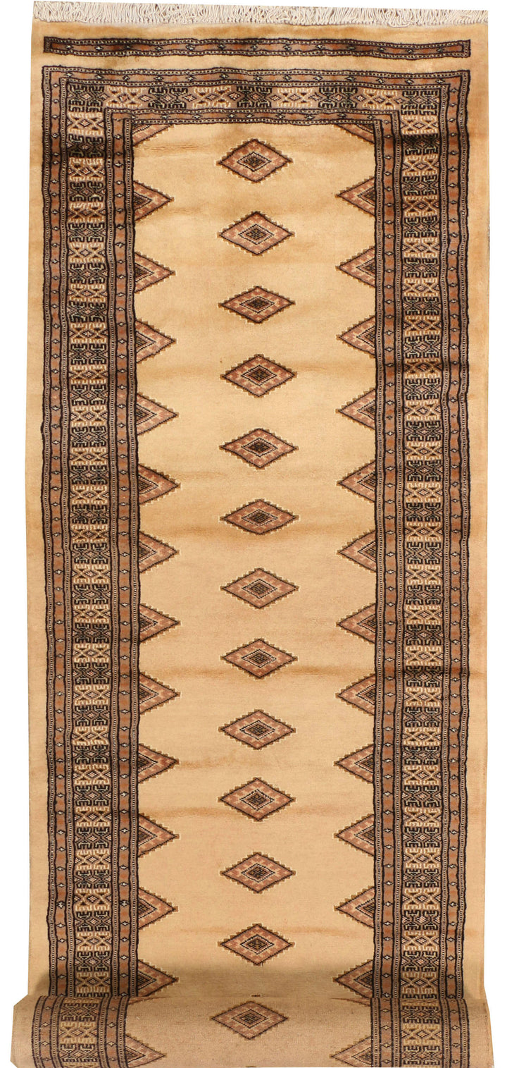 Navajo White Jaldar 2' 7 x 13' 1 - No. 39071 - ALRUG Rug Store