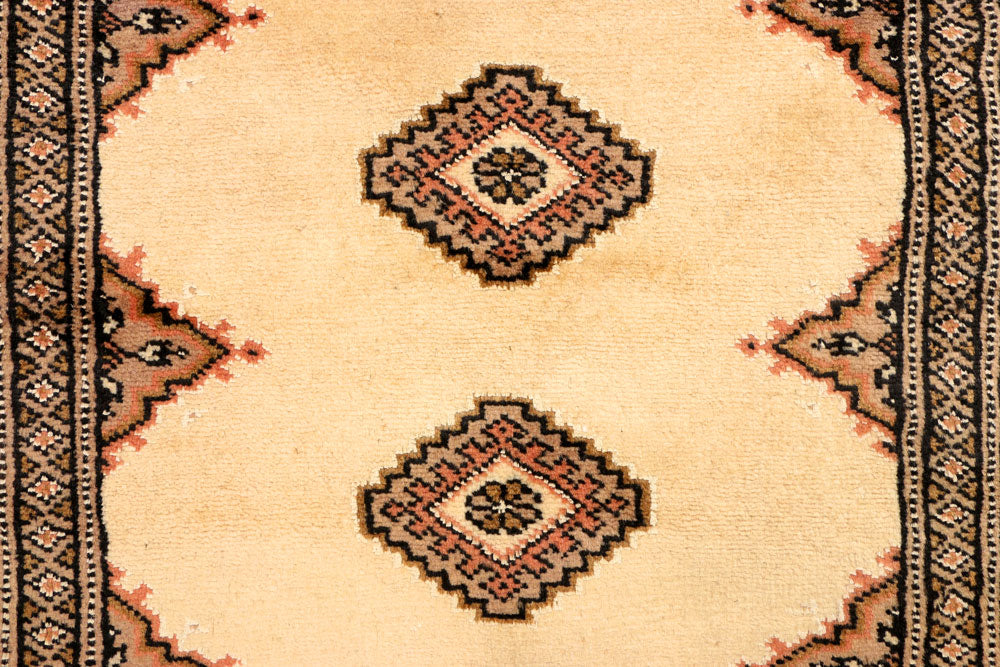 Navajo White Jaldar 2' 6 x 14' - No. 39073 - ALRUG Rug Store