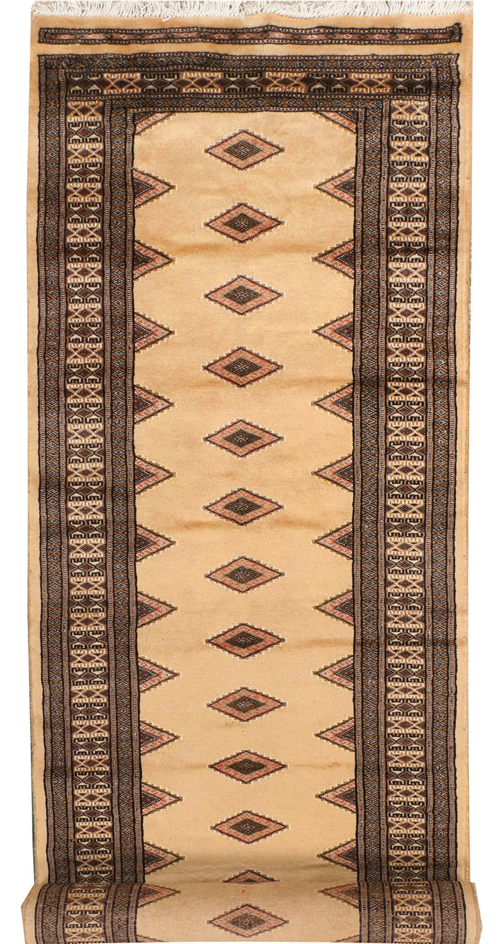 Navajo White Jaldar 2' 7 x 14' - No. 39076 - ALRUG Rug Store