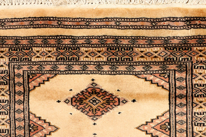 Navajo White Jaldar 2' 7 x 13' 7 - No. 39077 - ALRUG Rug Store