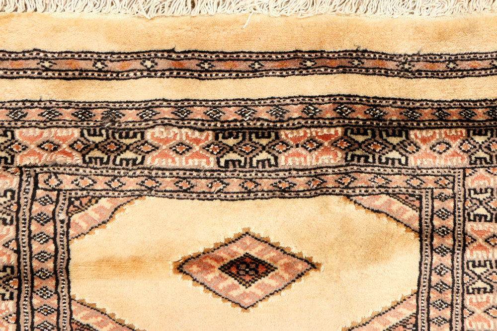 Navajo White Jaldar 2' 7 x 13' 5 - No. 39080 - ALRUG Rug Store