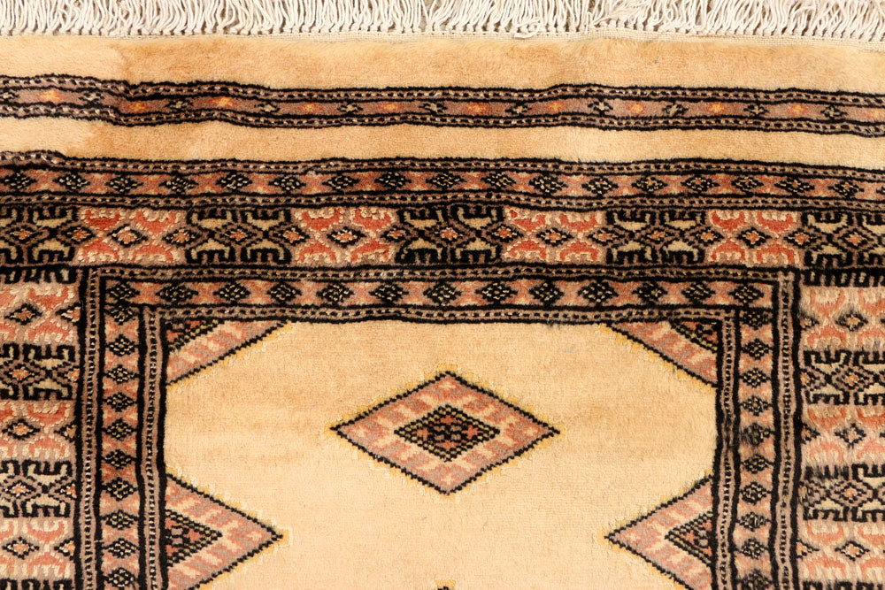 Navajo White Jaldar 2' 7 x 12' 10 - No. 39081 - ALRUG Rug Store