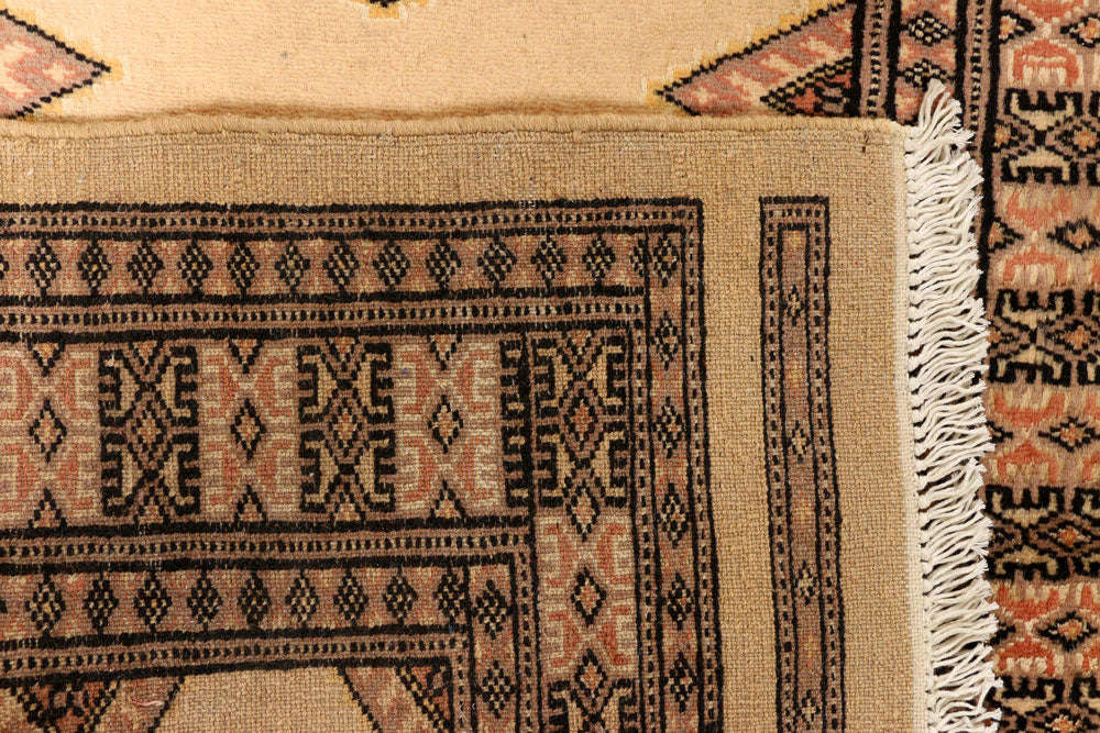 Navajo White Jaldar 2' 7 x 12' 10 - No. 39081 - ALRUG Rug Store