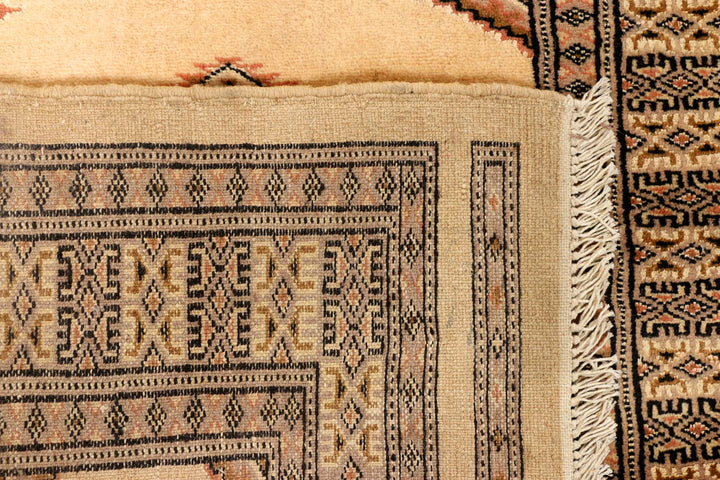 Navajo White Jaldar 2' 7 x 13' 9 - No. 39082 - ALRUG Rug Store