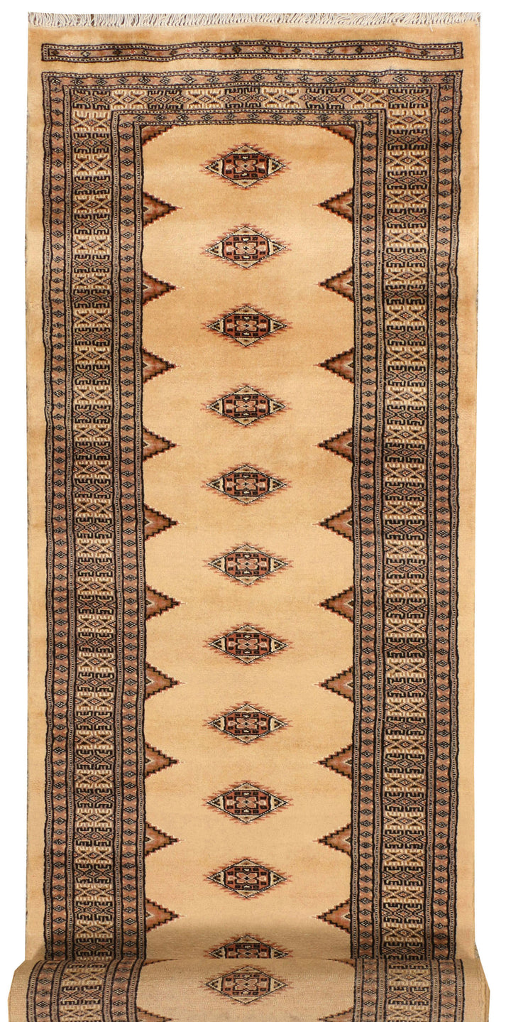 Navajo White Jaldar 2' 7 x 13' 9 - No. 39082 - ALRUG Rug Store
