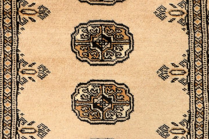 Navajo White Bokhara 2' 7 x 6' 6 - No. 39128 - ALRUG Rug Store