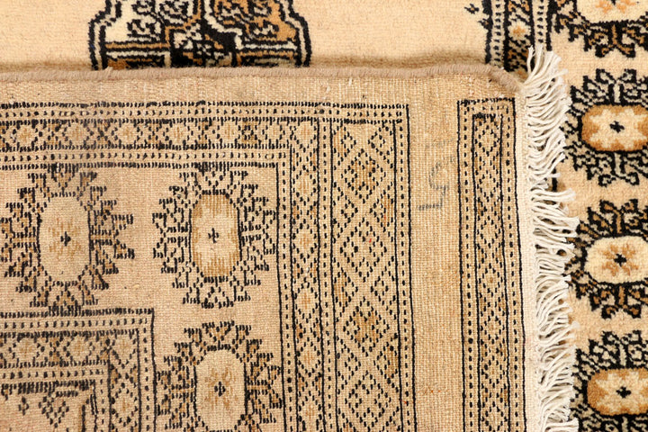 Navajo White Bokhara 2' 7 x 6' 6 - No. 39128 - ALRUG Rug Store