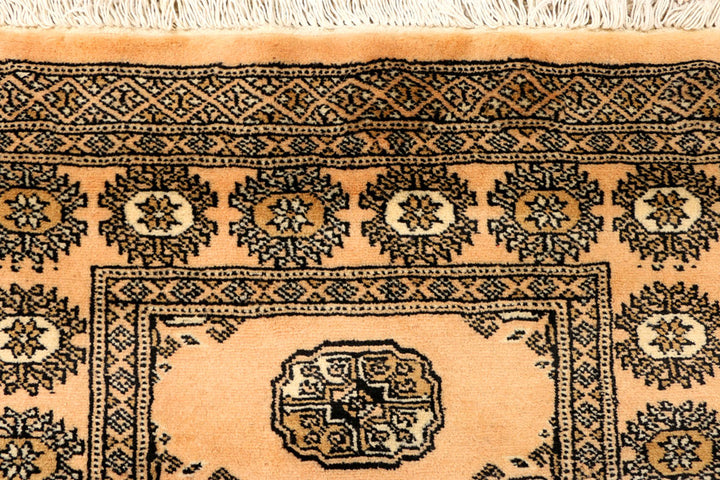 Navajo White Bokhara 2' 8 x 7' 7 - No. 39132 - ALRUG Rug Store