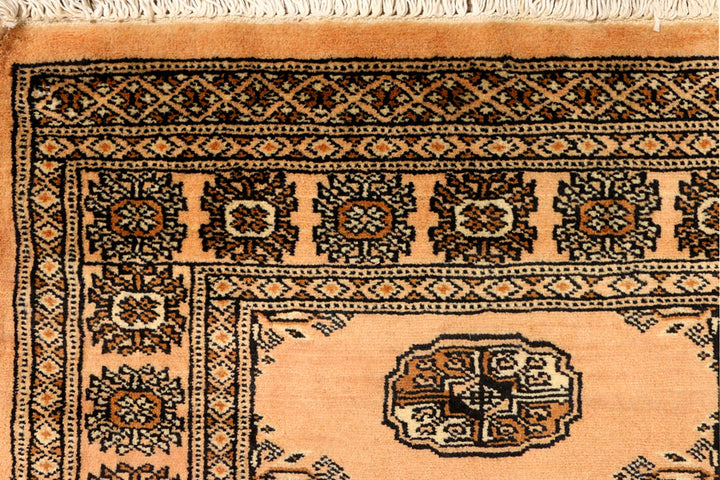 Navajo White Bokhara 2' 7 x 9' 11 - No. 39135 - ALRUG Rug Store