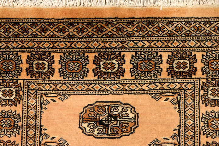 Navajo White Bokhara 2' 7 x 9' 11 - No. 39135 - ALRUG Rug Store