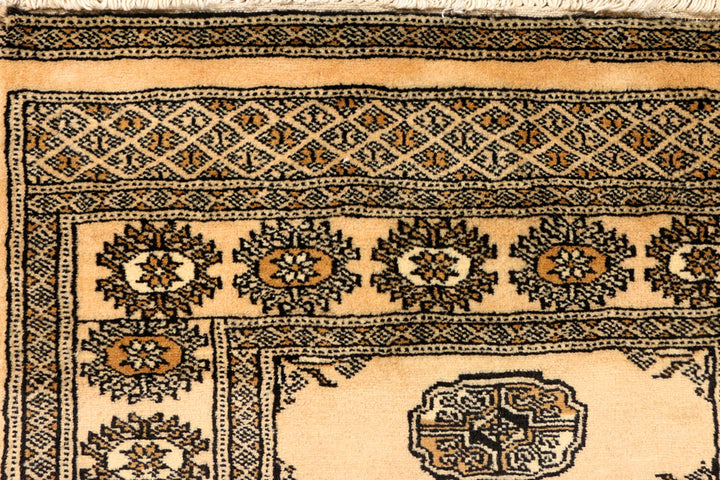 Navajo White Bokhara 2' 8 x 7' 7 - No. 39155 - ALRUG Rug Store