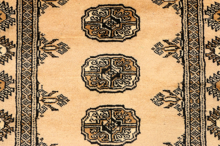 Navajo White Bokhara 2' 8 x 7' 7 - No. 39155 - ALRUG Rug Store