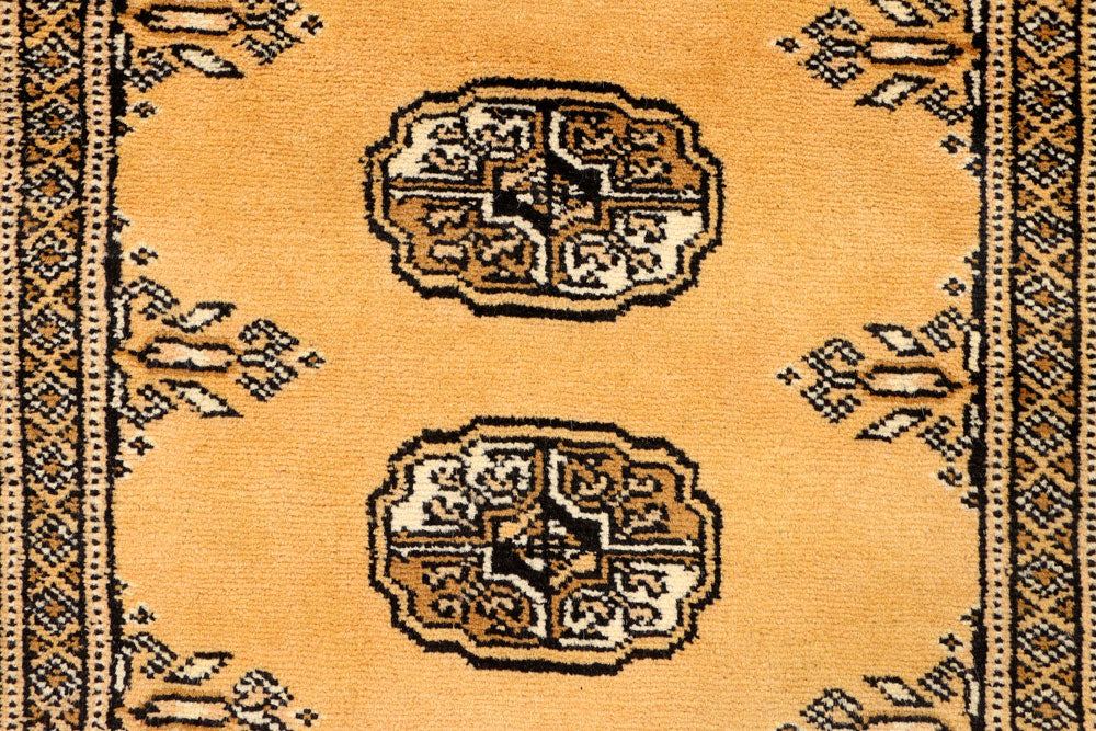 Navajo White Bokhara 2' 7 x 9' 10 - No. 39157 - ALRUG Rug Store