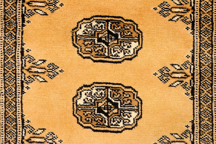 Navajo White Bokhara 2' 7 x 9' 10 - No. 39157 - ALRUG Rug Store