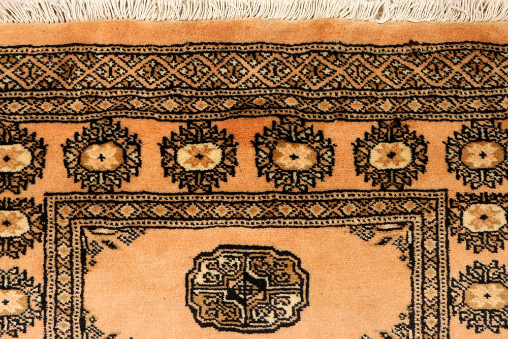 Navajo White Bokhara 2' 7 x 9' 7 - No. 39174 - ALRUG Rug Store