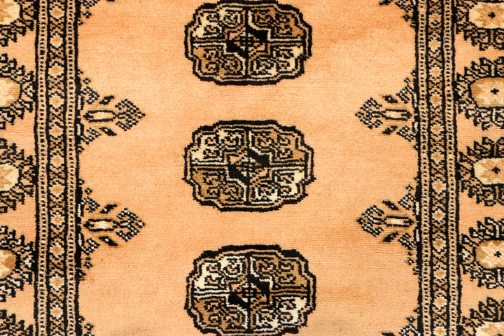 Navajo White Bokhara 2' 7 x 9' 7 - No. 39174 - ALRUG Rug Store