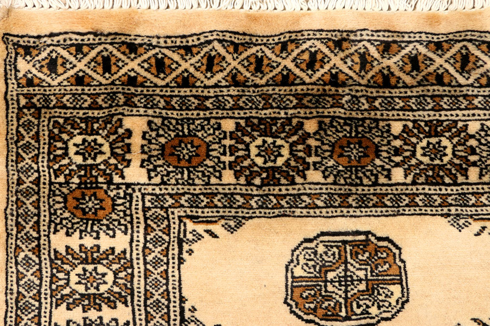 Navajo White Bokhara 2' 6 x 9' 5 - No. 39194 - ALRUG Rug Store