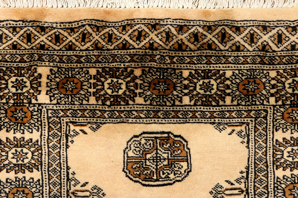 Navajo White Bokhara 2' 6 x 9' 5 - No. 39194 - ALRUG Rug Store