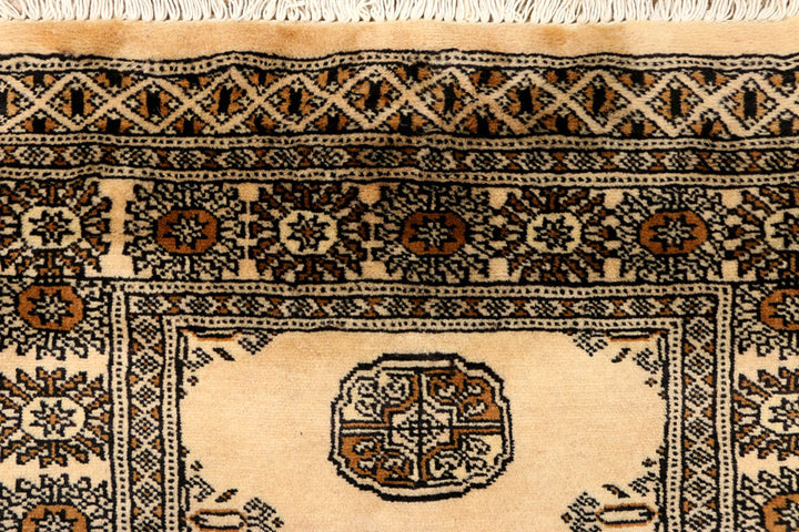 Navajo White Bokhara 2' 6 x 9' 5 - No. 39194 - ALRUG Rug Store