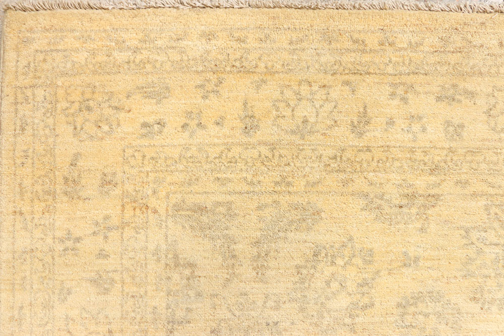 Navajo White Ziegler 4' 5 x 6' 6 - No. 39376 - ALRUG Rug Store