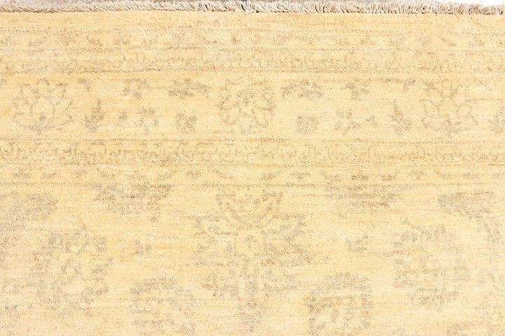 Navajo White Ziegler 4' 5 x 6' 6 - No. 39376 - ALRUG Rug Store