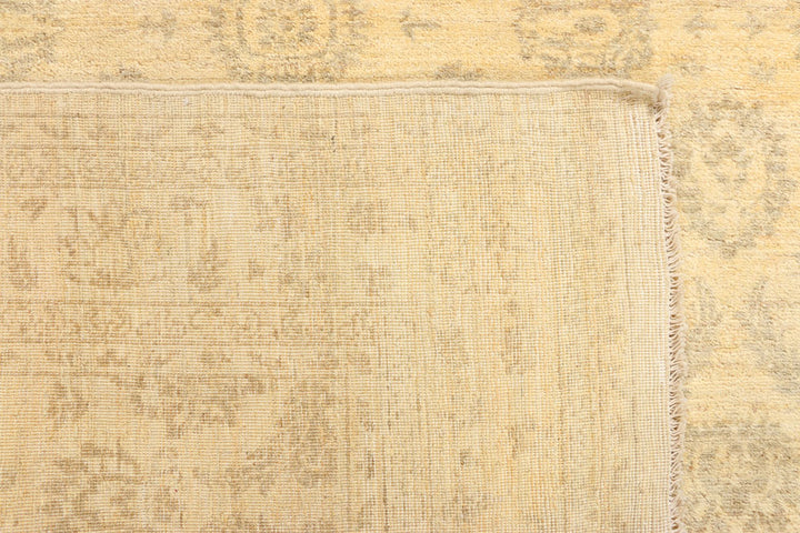 Navajo White Ziegler 4' 5 x 6' 6 - No. 39376 - ALRUG Rug Store
