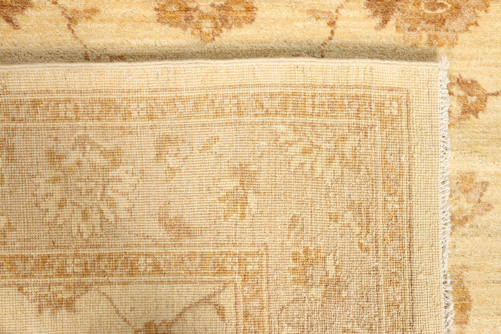 Navajo White Ziegler 4' 6 x 6' 8 - No. 39409 - ALRUG Rug Store