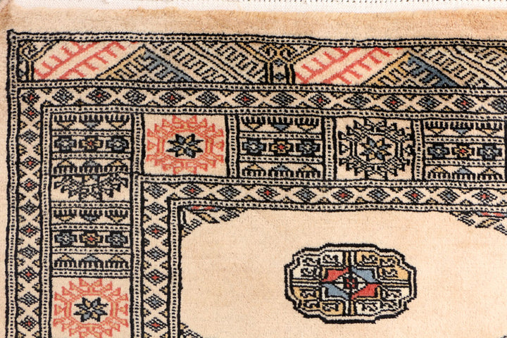 Navajo White Bokhara 4' x 5' 8 - No. 41056 - ALRUG Rug Store