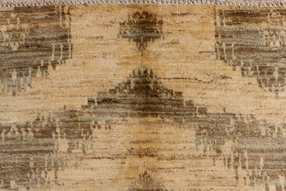 Navajo White Ikat 6' 8 x 9' 9 - No. 41111 - ALRUG Rug Store