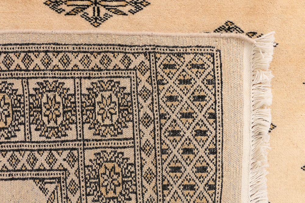 Tan Butterfly 4' 6 x 6' 1 - No. 41324 - ALRUG Rug Store