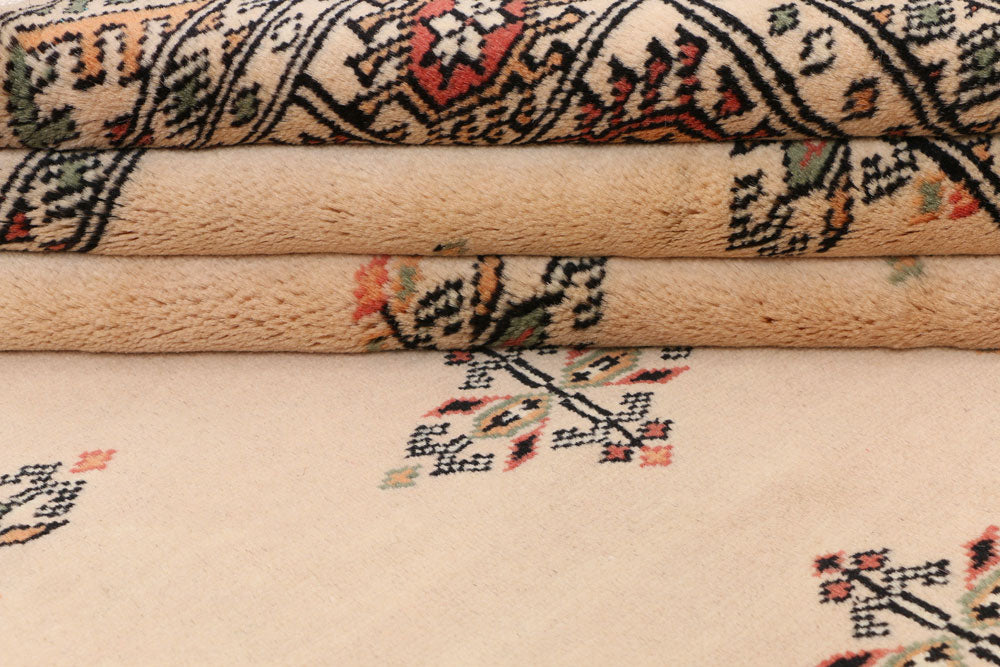 Tan Butterfly 4' 6 x 6' 3 - No. 41368 - ALRUG Rug Store