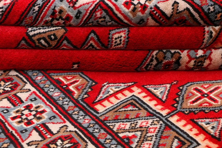 Red Caucasian 3' 4 x 6' 2 - No. 41443 - ALRUG Rug Store