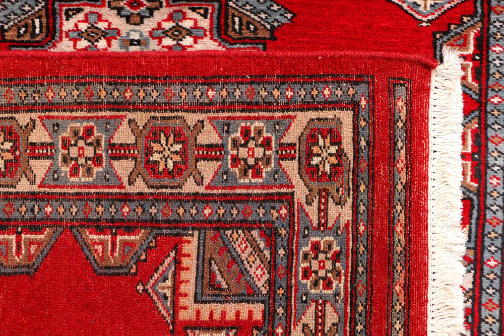 Red Caucasian 3' 4 x 6' 2 - No. 41443 - ALRUG Rug Store